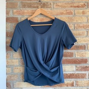 Lululemon twist front top